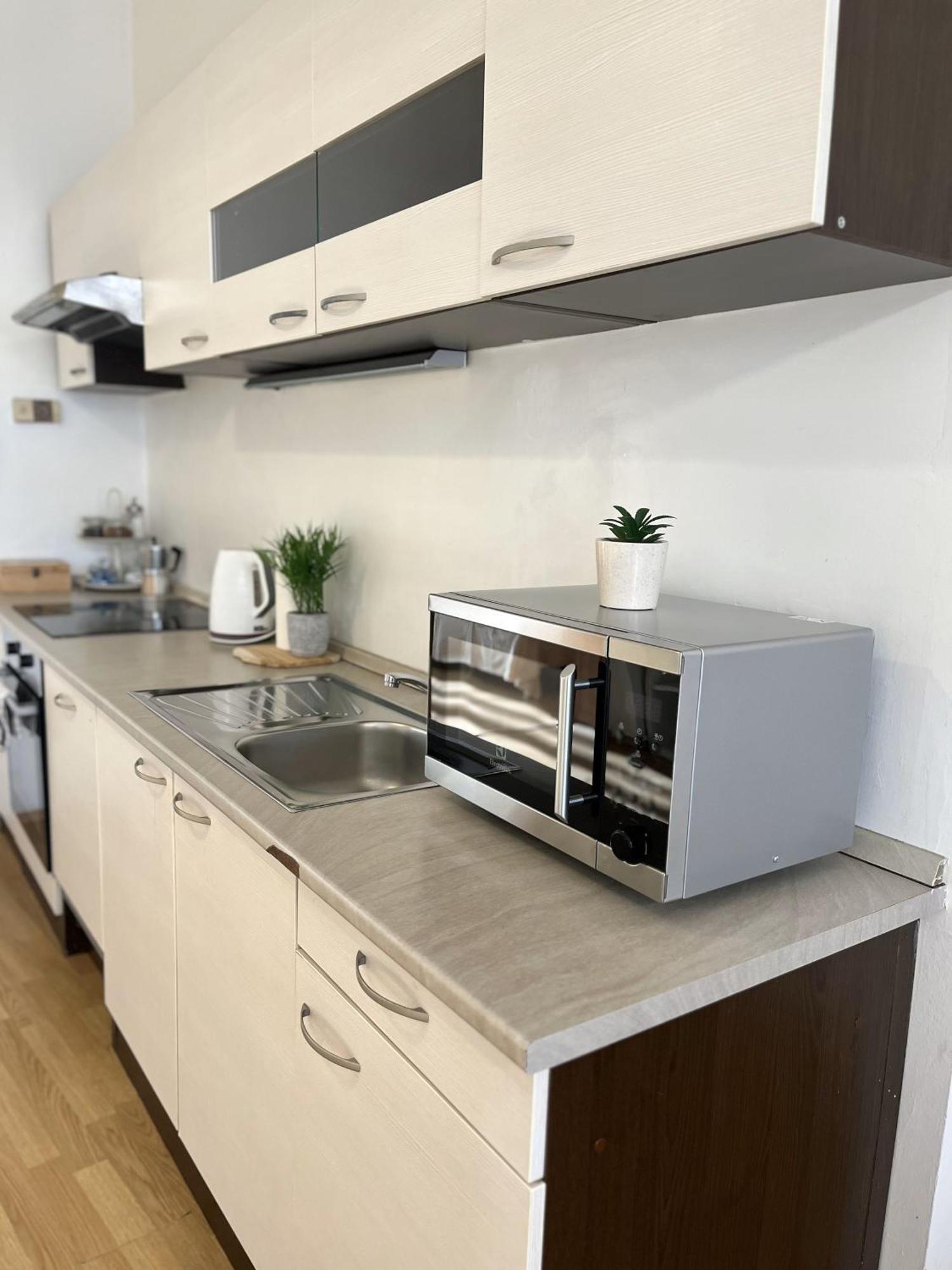 Apartment Olivia - Old Town Братислава Экстерьер фото