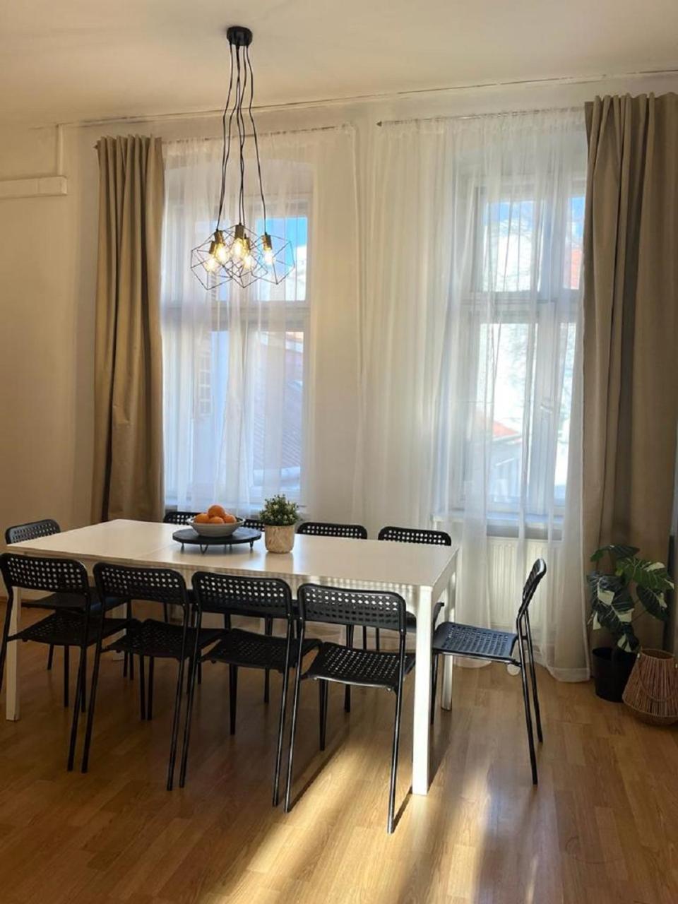 Apartment Olivia - Old Town Братислава Экстерьер фото